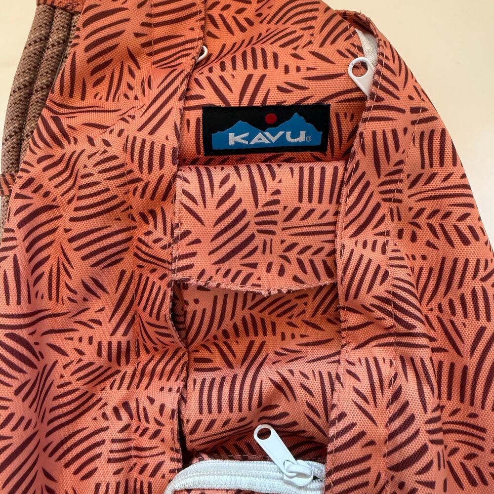 KAVU Rope Sling Bag Rust Terracotta Black Leaf Pattern Crossbody Backpack - Picture 3 of 10